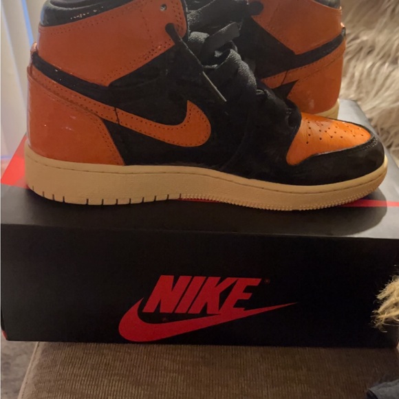 Nike Air Jordan 1 Retro High OG GS - Picture 2 of 2